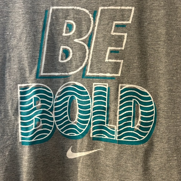 Nike Be bold graphic tee size medium - Picture 2 of 5